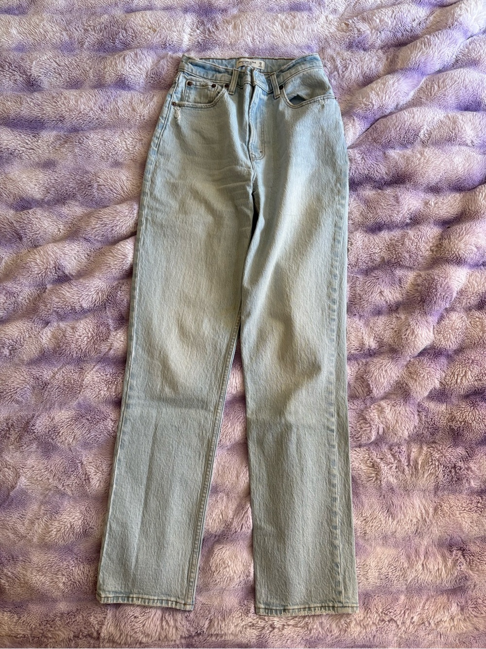 Abercrombie light wash straight let jeans